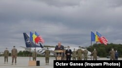 Ceremonia la Baza Aeriană 90 la plecarea militarilor români