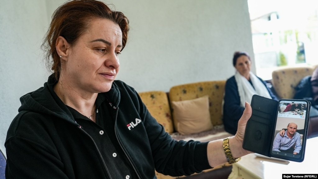 Motra e Istref Zekajt, Feridja.