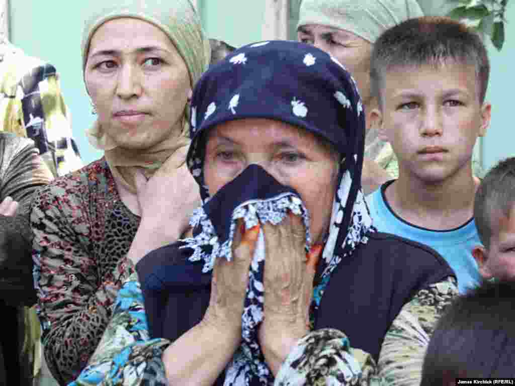 Ўзбек аëлларининг кўз ëшлари тинай демаëтир.