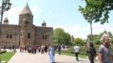 Եկեղեցու դեմ արշավը շարունակվում է նոր երանգներով