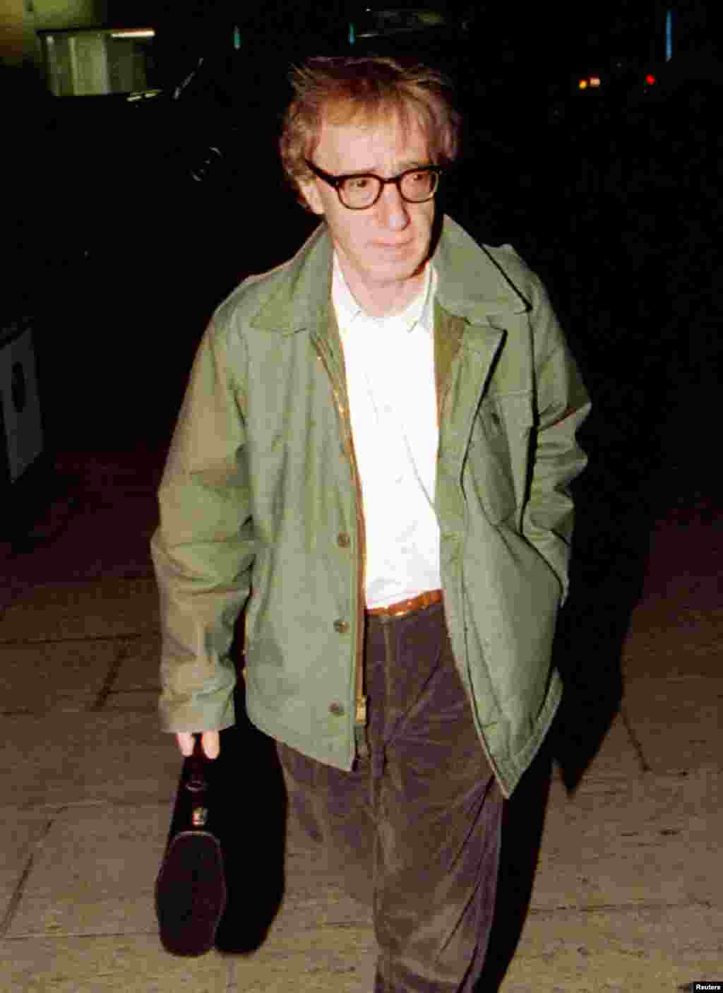 Woody Allen&nbsp;amerikai író,&nbsp;színész,&nbsp;humorista,&nbsp;Oscar-díjas&nbsp;filmrendező&nbsp;és&nbsp;filmproducer. Az Asztúria hercege-díjat 2002-ben vehette át a művészetek kategóriában.