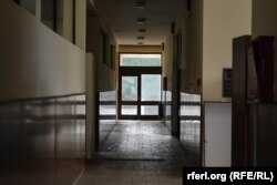 Внатрешноста во дел од објектите во одморалиштето