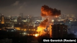 Інформація уточнюється, оскільки рятувальники поки тіла дістати не можуть