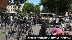 События развиваются настолько стремительно, что очень сложно давать им оценку
