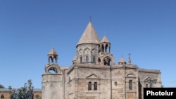 Մայր Աթոռ Սուրբ Էջմիածնի Մայր Տաճարը, արխիվ