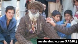 ملنګ بابا او د ده باجه د ژوند ملګري دي