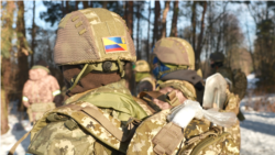 Іноземні добровольці ЗСУ мають ті ж права і обов'язки, що і громадяни України, але можуть розірвати контракт за власним бажанням після пів року служби