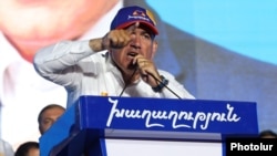 Armenia - Prime Minister Nikol Pashinian speaks during a campaign rally in Yerevan, June 5, 2026.