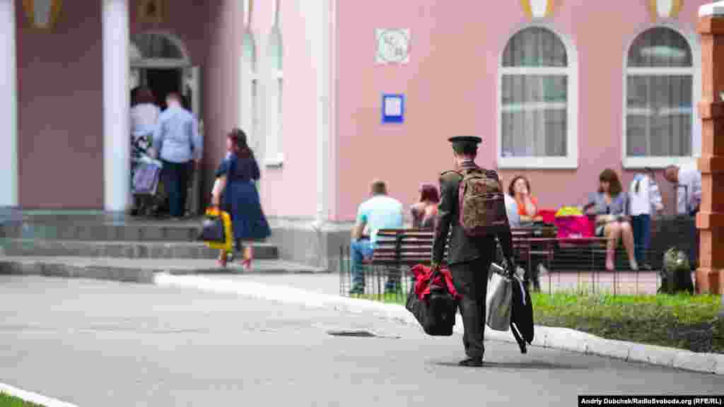 Попереду для випускників вступ до військових вишів&nbsp;