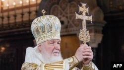 Patriarhul Kirill oficiază slujba de Crăciun la catedrala ortodoxă Hristos Mântuitorul din Moscova. Fotografie publicată de Biserica Ortodoxă Rusă pe 7 ianuarie 2025.