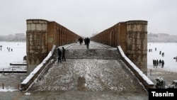 بارش برف در اصفهان، پنجشنبه ۲۷ آذر