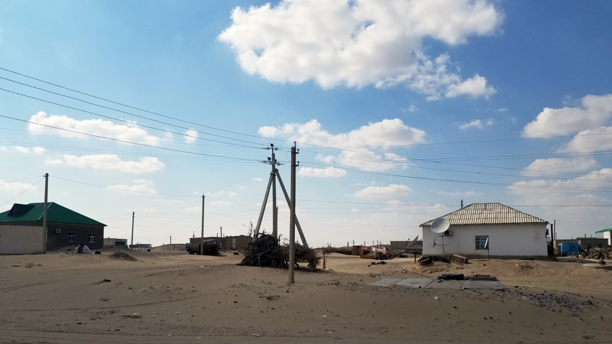 В Туркменистане должникам отключают электричество и собирают деньги на ...