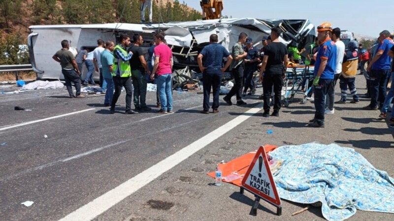 U Turskoj u odvojenim saobraćajnim nesrećama 32 mrtvih