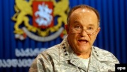 Generalul american Philip Breedlove, fost comandant suprem al trupelor NATO, în cursul unei vizite în Georgia, martie 2016