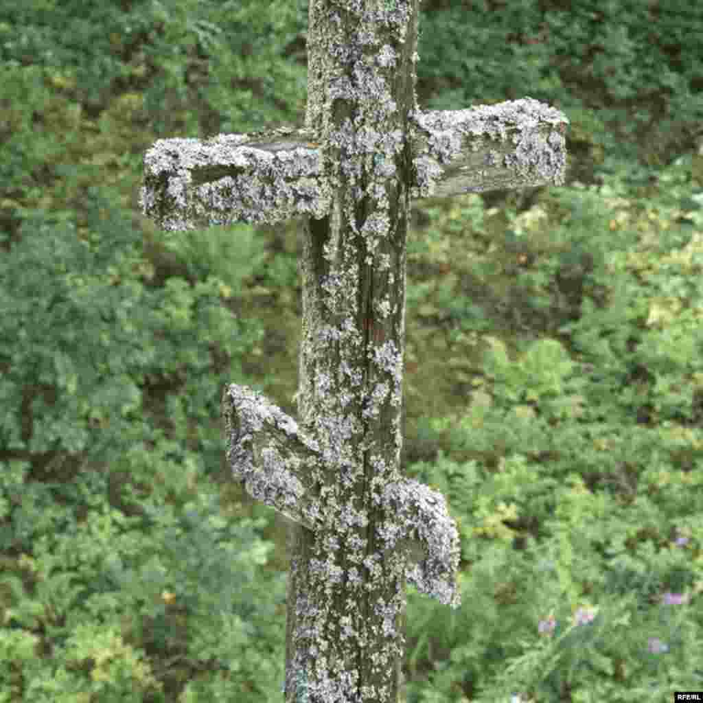 Russia's Vanishing Wooden Churches #38