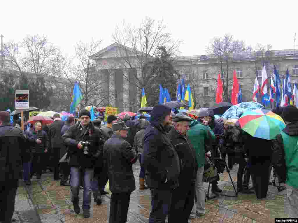 Акмәчәттә&nbsp;&quot;Русское единство&quot; фиркасе оештырган митинг