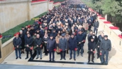 Məmurlar bundan sonra ancaq maaş alacaqlar