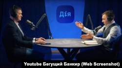 У пряму ефірі на Радіо Свобода інстаграмі Михайло Федоров заявив, що, на його думку, Оністрат має «позитивний бренд»