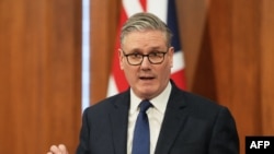 Прем’єр-міністр Великої Британії Кір Стармер на брифінгу в Лондоні 1 квітня