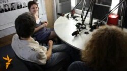 Punct şi de la capăt, 8 iulie 2012: tinerii şi lecţia de istorie