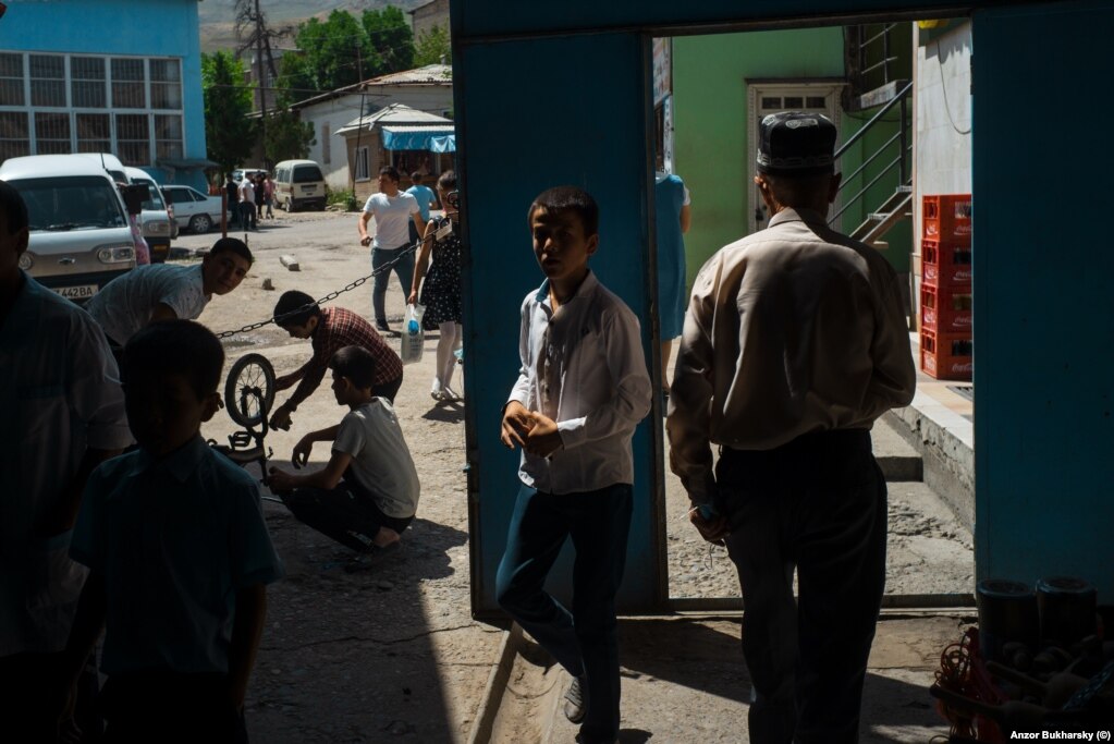 A bustling bazaar in Urgut, near Samarkand.