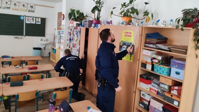 Ugyanazt a bombafenyegetést kapták az iskolák, mint múlt héten