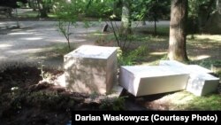 17 серпня невідомі пошкодили могилу Степана Бандери у Мюнхені