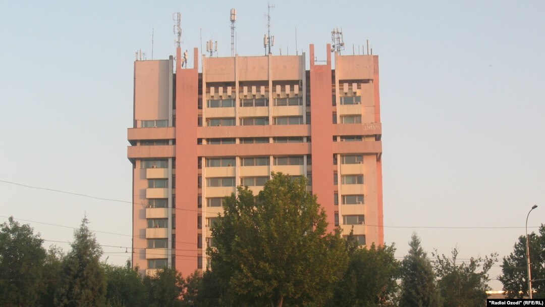 Нашриёти "Шарқи озод"