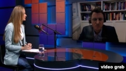 Pamje nga intervista e realizuar me profesorin Visoka më 26 janar.