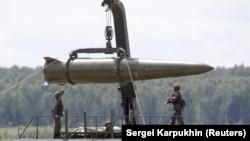 Ракетный комплекс "Искандер". Архивное фото
