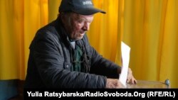 Голосування на виборчій дільниці в Дніпропетровську, 25 жовтня 2015 