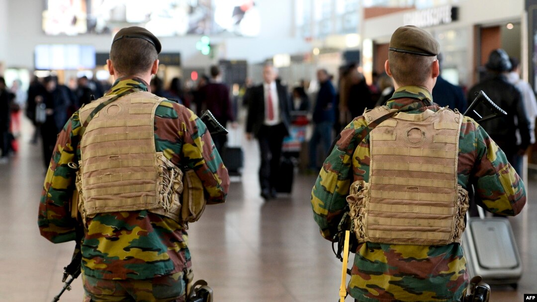 Vojna policija na aerodromu u Briselu, ilustrativna fotografija