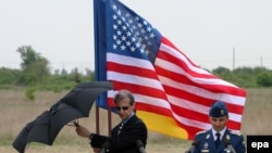 Ceremonia de inaugurare a lucrărilor la scutul antirachetă de la Deveselu 3 mai 2011.