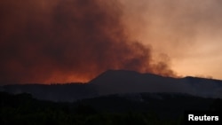 Incendiu de pădure în Cotignac, în departamentul Var, din Franța.