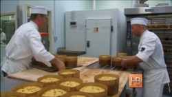 В итальянской тюрьме заключенные пекут пироги