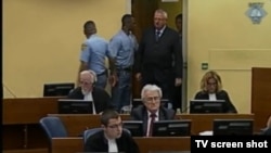 Radovan Karadžić u sudnici Haškog tribunala