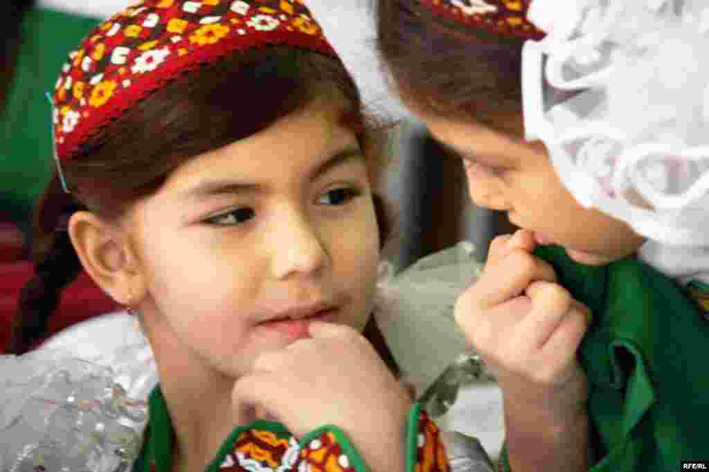 Төркмәнстанда урыс мәктәбе #17