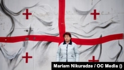 დარეჯან ცხვიტარია პარლამენტთან