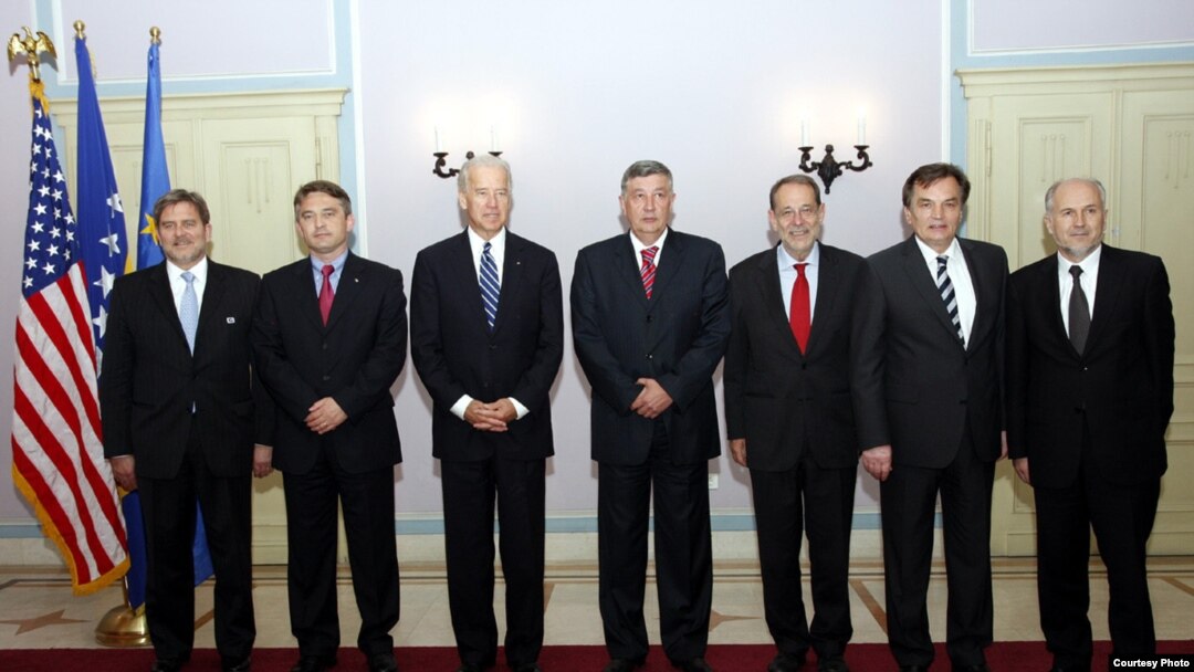 Potpredsjednik SAD Džozef Bajden, ambasador SAD u BiH Čarls Ingliš,Havijer Solana (visoki predstavnik EU za vanjsku politiku i sigurnost),Valentin Incko (visoki predstavnik u BiH) i članovi Predsjedništva BiH u Sarajevu,19.05.2009.