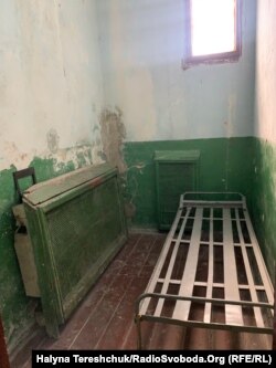 Камера у тюрмі на Лонцького