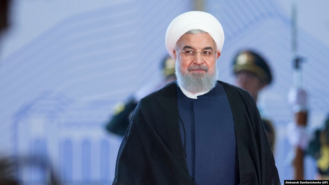 نگرش و نحوه سیاست‌گذاری دولت روحانی، بویژه در دولت دومش، نشانگر نوعی بی‌ثباتی در ساختار مدیریتی کابینه است.