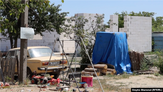 Частково збудований будинок в селі Посад-Покровське