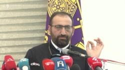 Վերաքննիչ դատարանը հետաձգեց Արշակ արքեպիսկոպոսի կալանքի վերաբերյալ որոշման հրապարակումը