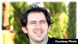 Detektiv yazar Müşfiq Xan.