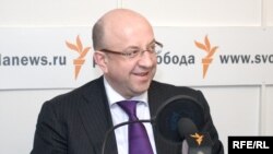 Владимир Плигин: "Мы очень долго определяли, какова должна быть максимальная сумма подарка чиновнику"