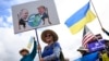 Трамп менне Путиндин жолугушуусун утурлай Анкориждин көчөлөрүнө Украинага колдоо көрсөтүп чыккан демонстранттар, 14-авугст, 2025-жыл.