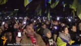 Участники Евромайдана поют гимн Украины