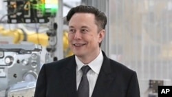 Omul de afaceri Elon Musk, susținător al lui Donald Trump, este acuzat de Comisia pentru Valori Mobiliare și Burse din Statele Unite că a încălcat legislația când a cumpărat platforma Twitter, în 2022.