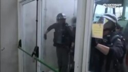 Каталониядә полиция сайлау бүлгесенә бәреп керә