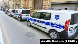 Polis